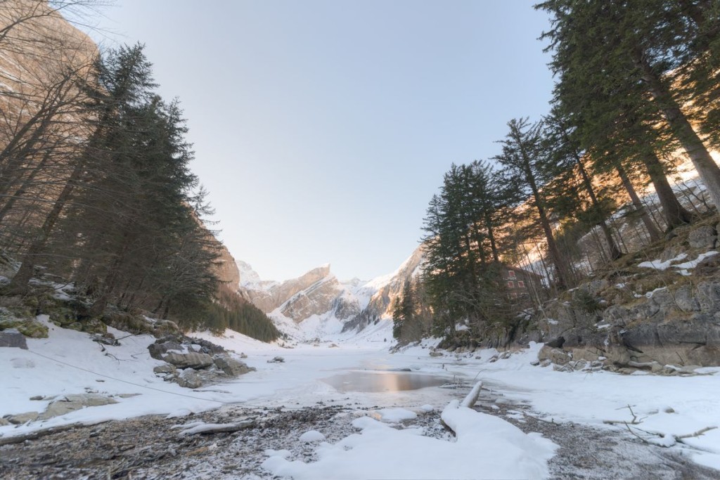 seealp-see-appenzell-schweiz