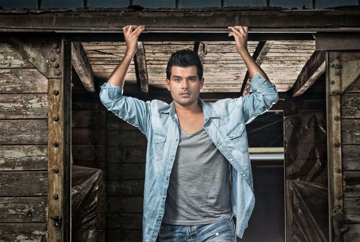 dj-sam-zürich-schweiz-foto-fotoshooting-singen-outdoor-on-location