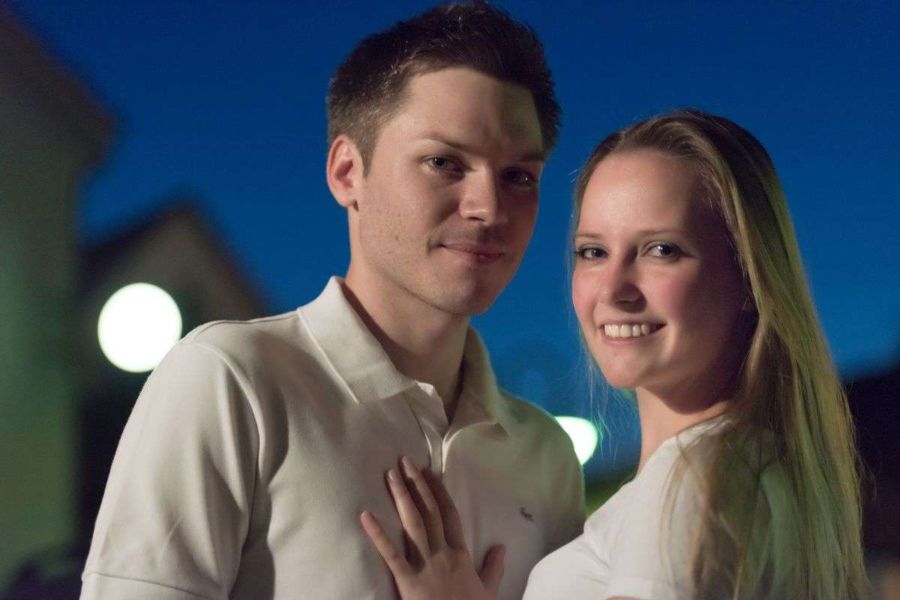 fotos-pärchen-fotoshooting-draussen-abends